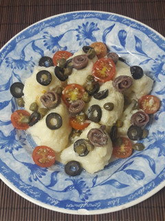 Una foto de Ensalada de coliflor mediterránea