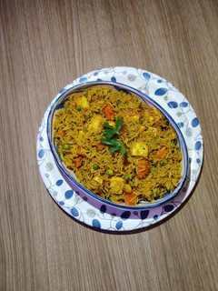 A picture of MATAR PANEER CARROT TEHRI...