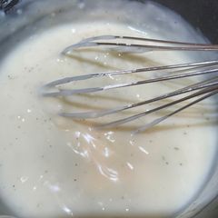 A picture of Cream of Chicken (soup/sauce).