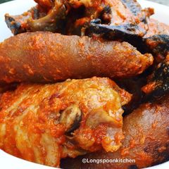 A picture of Peppered Snail and pomo.