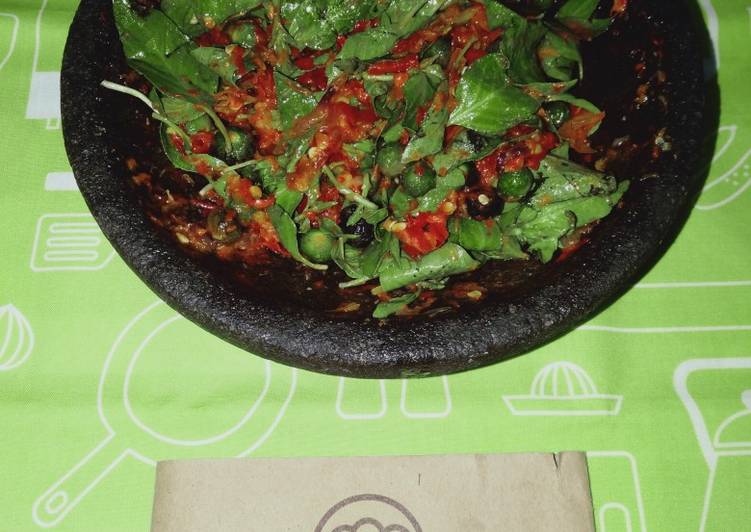 Langkah Mudah untuk Membuat 253. Sambal Leuncha Kemangi by Uliz Kirei yang Lezat