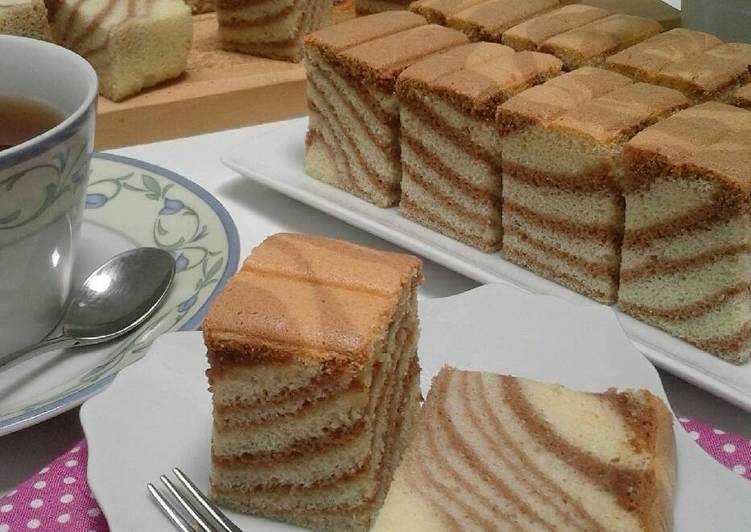 Ogura Cake Zebra with coconut milk