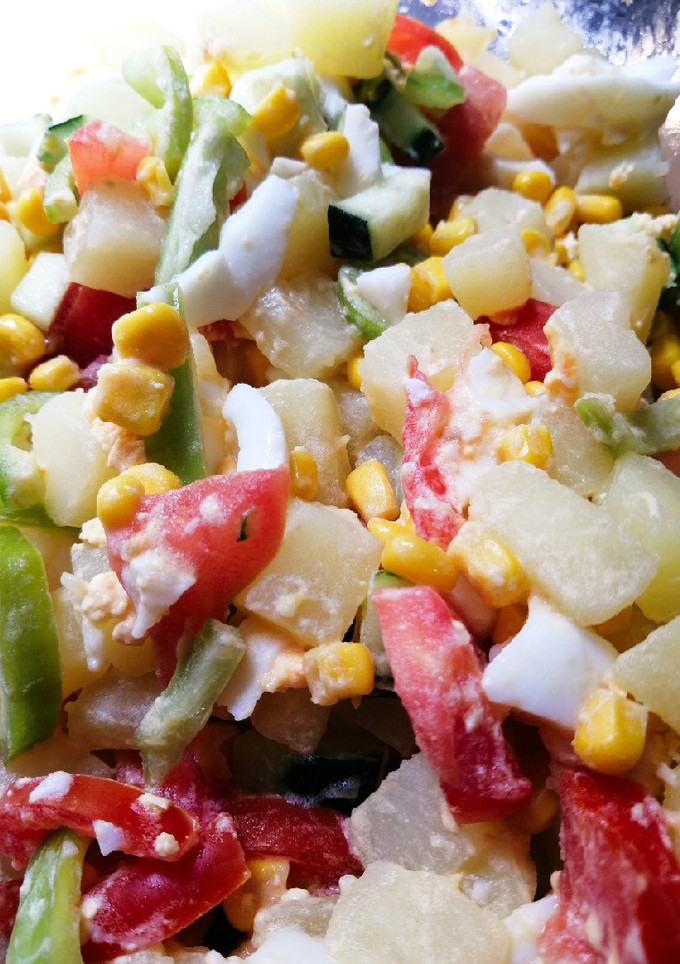 Una foto de Ensalada de patata fresquita 🍅🥔🥒🌽
