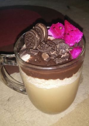 Foto resep Pop coklat toping oreo + buah naga