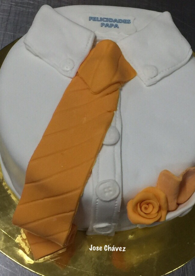 Una foto de Tarta Día del Padre Camisa Fondant