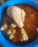 Caldo de pollo rojo