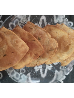 પંચરત્ન પૂરી પરોઠા(puri parotha recipe in Gujarati) રેસીપી મુખ્ય ફોટો