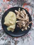 Purè di patate,petto di pollo e funghi(kcal a porzione 581)