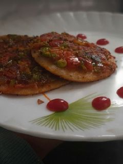 ઉત્તપમ (Uttapam Recipe in Gujarati) રેસીપી મુખ્ય ફોટો