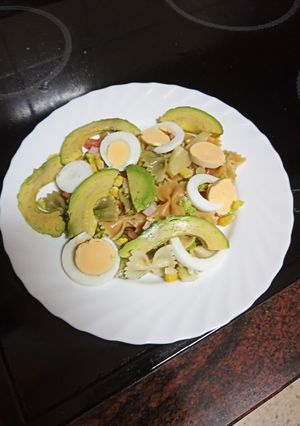 Una foto de Ensalada de pasta corta completa
