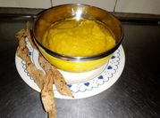 Una foto de lata de olivas