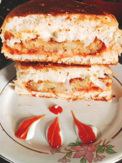 मिक्स वेज टिक्की बर्गर(mix veg tikki burger recipe in hindi) रेसिपी मुख्य फोटो
