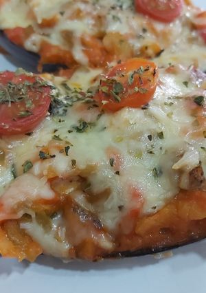 Foto principal de Berenjenas rellenas con pisto y pollo, gratinadas