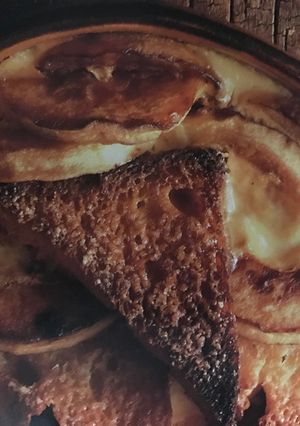 Une photo de Gratinée de pain perdu aux pommes