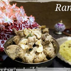 A picture of Mangsher doodh korma.