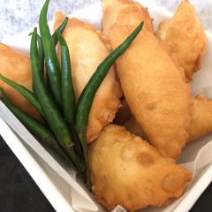 A picture of Indonesian Fried Pastry (Pastel Goreng).