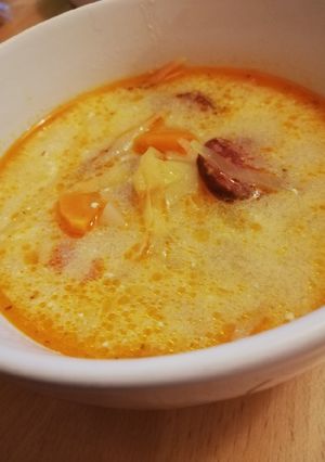 Kolbászos káposztaleves recept fotója