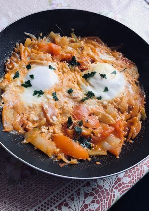 Lecsós sunny-side eggs recept fotója