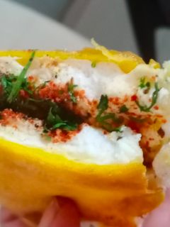 क्लाउडी अंडा आमलेट (cloudy egg omelette recipe in marathi) रेसिपी चे मुख्य फोटो