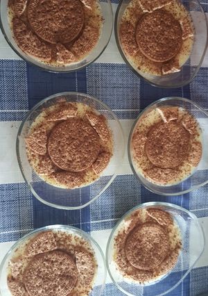 Una foto de Natillas con galleta y Canela😋