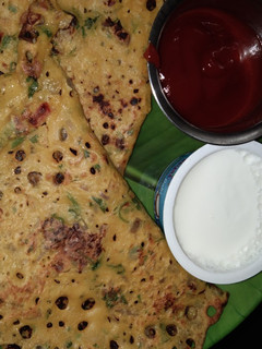 A picture of Besan chilla.