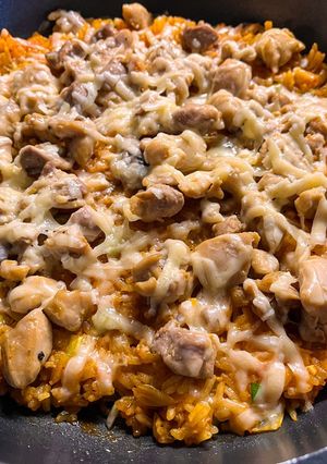 Zdjęcie przepisu Kimchi fried rice z kurczakiem.