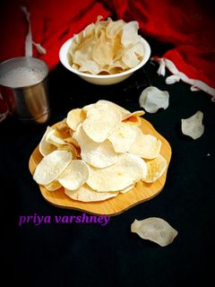 आलू के चिप्स (aloo ke chips recipe in Hindi) रेसिपी मुख्य फोटो
