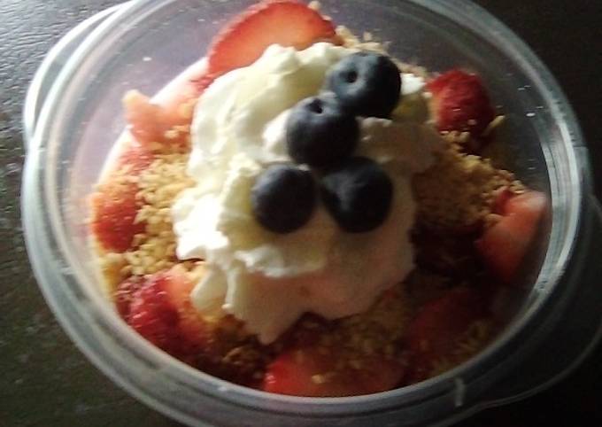 Fruit 🍓🔵 yogurt
