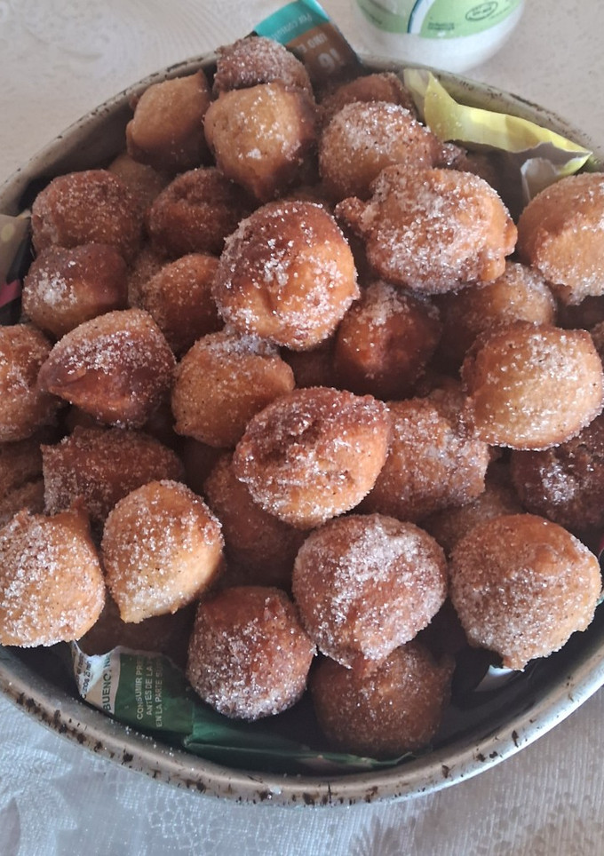 Una foto de Buñuelos de dulce de leche