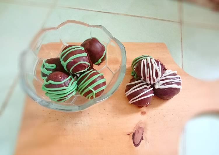 Bola-bola coklat regal