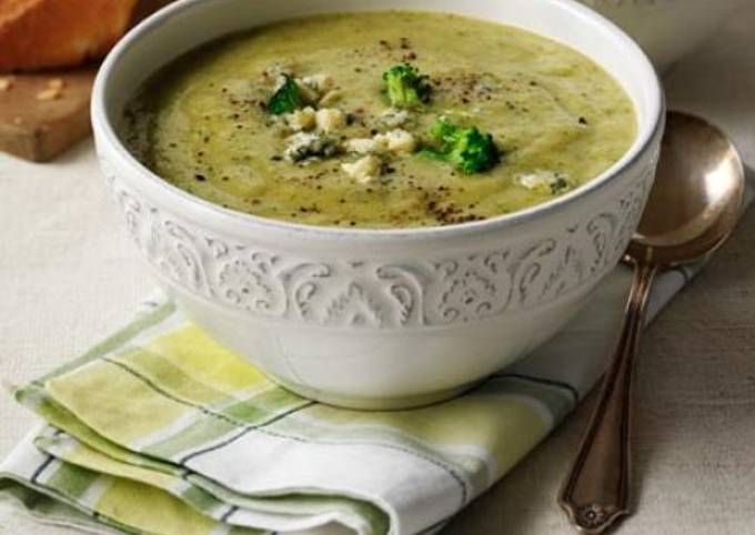 Broccoli and Stilton soup