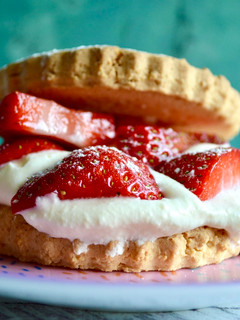 A picture of Strawberry Shortcake.