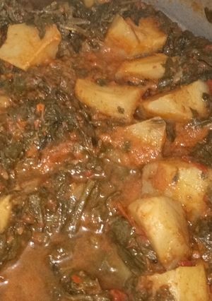 A picture of Aloo palak.