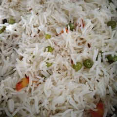 A picture of Carrot and peas pulao.