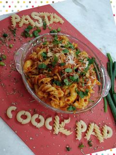 ઇટાલિયન રેડ સોશ પાસ્તા (Italian Red source Pasta Recipe In Gujarati) રેસીપી મુખ્ય ફોટો