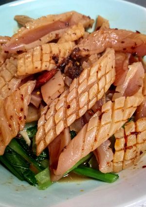 香麻炒魷魚搭小松菜 的食譜成品照片