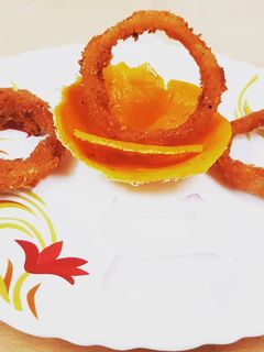 கிறிஸ்பி ஆனியன் ரிங்ஸ் வித் ட்விஸ்ட்                               Crispy onion rings with twist செய்முறை முக்கிய புகைப்படம்