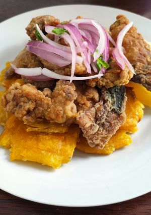 Una foto de Chicharrón de pescado