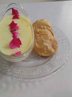 ખીર (Kheer Recipe In Gujarati) રેસીપી મુખ્ય ફોટો