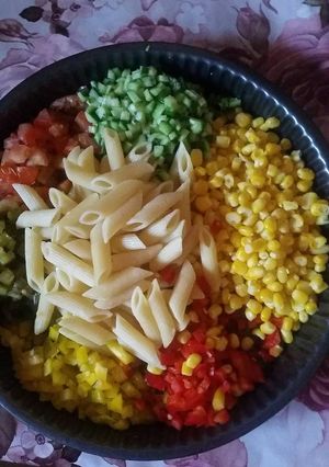 صورة لوصفة سلطة مكرونه مع خضار