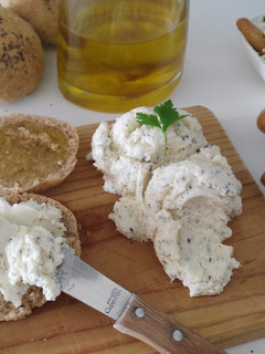 Una foto de Paté de queso curado