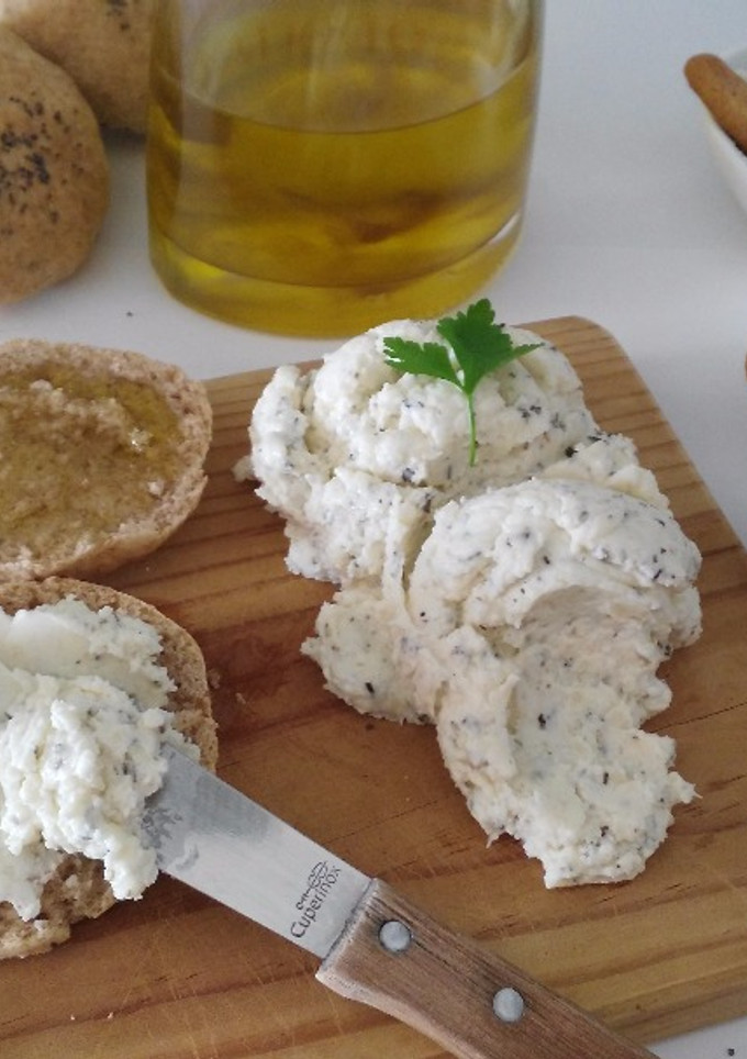 Una foto de Paté de queso curado