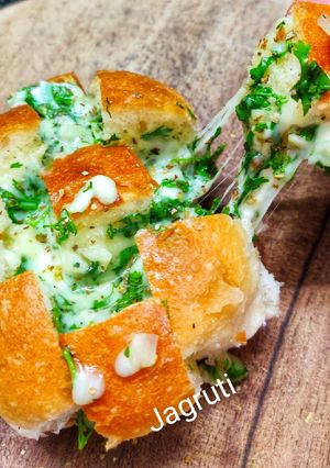 A picture of Pull Apart Cheese Garlic Pav.