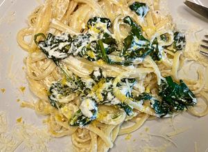 Une photo de Linguini à la ricotta et aux épinards