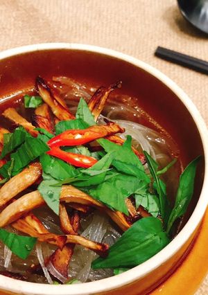 Hình của món Miến nấm rau răm (Miến lươn chay).