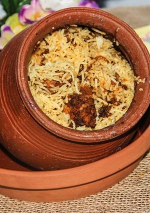 A picture of Kerala Style Claypot Chicken Biryani.