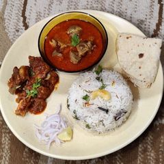 A picture of Maharashtrian Sukha(Dry) Ulha (Gravy or curry) Mutton.