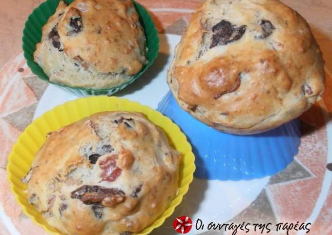κύρια φωτογραφία συνταγής Αλμυρά Muffins με ελιές, ρίγανη και δενδρολίβανο