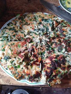 Una foto de Tortilla de verdura con atún
