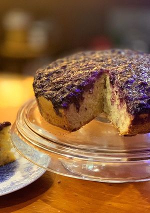 A picture of Almond, blueberry and ricotta cake.